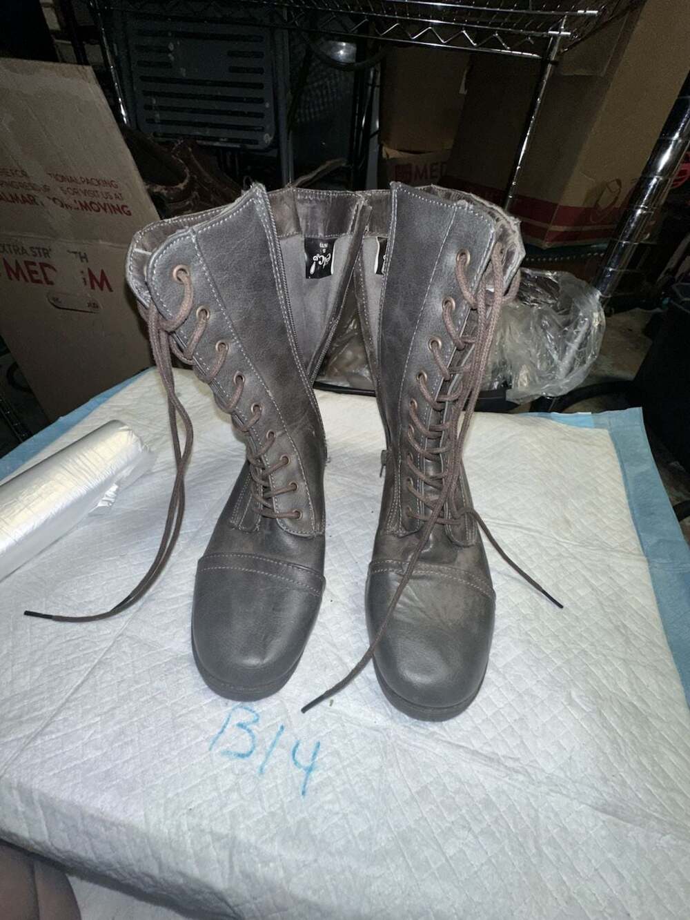 rue21 etc. Women's Gray Lace-Up Combat Boots Size 6/7